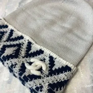 CHANEL | Accessories | Chanel Cc Beanie Never Worn Brand New  display picture 3